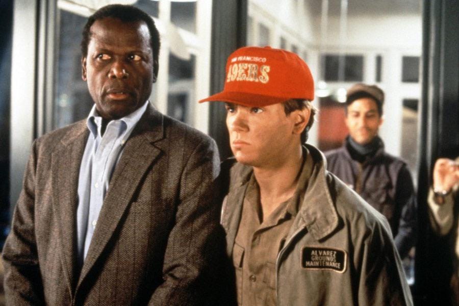 Sidney Poitier, left, River Phoenix, right, in the 1992 spy drama Sneakers. It's a fun movie that takes place in the Bay Area also starring Robert Redford and Dan Aykroyd. : r/49ers